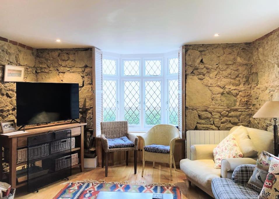 The Old Boat House, Seaview - Seafront Three Bedroom Cottage With Separate Two Bedroom Annexe 外观 照片